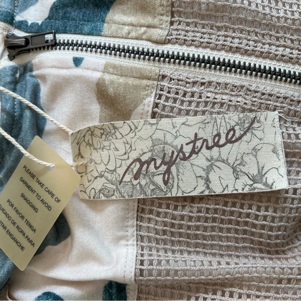 Mystree Cream and Green Zip-Up Jacket and joggers Set - Picture 3 of 15